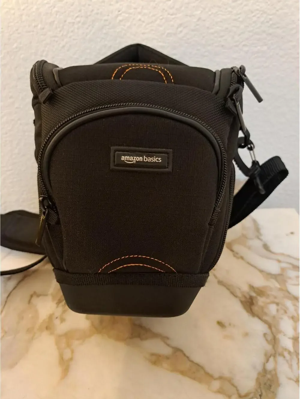 AMAZON BASICS Compact Black DSLR Camera Bag